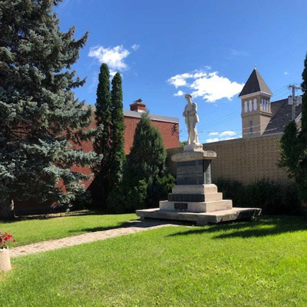 Photo Essay Program 2021 Portage La Prairie Communities In Bloom   Portage La Prairie Cenotaph Site 980x980 